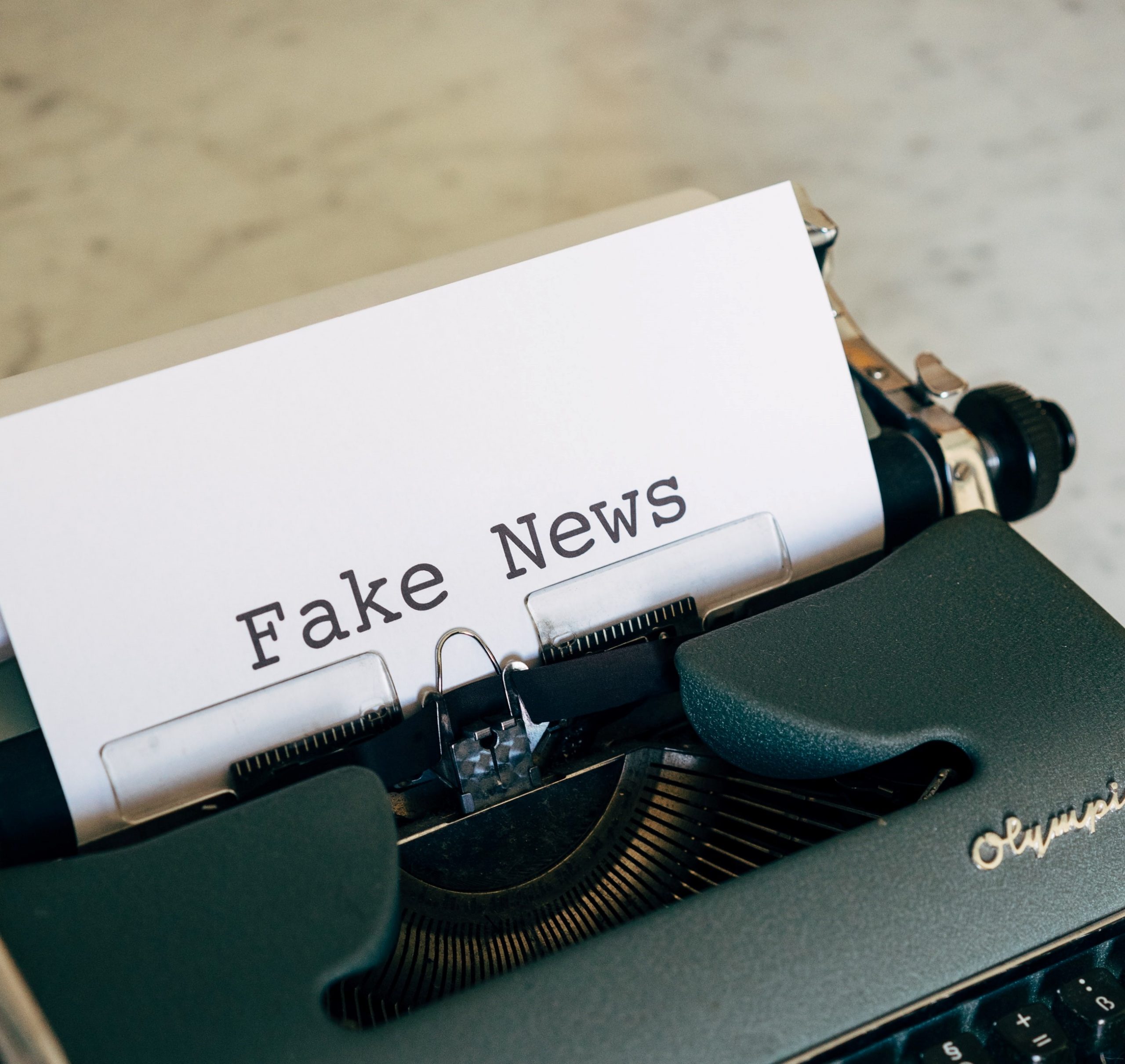 fake news riesgos legales